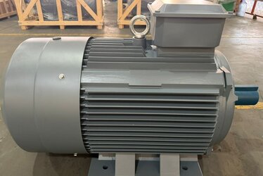 90 kW (125 HP) 1500 rpm 380 V Three Phase Electric Motor - Cast Iron - DRG MOTOR,