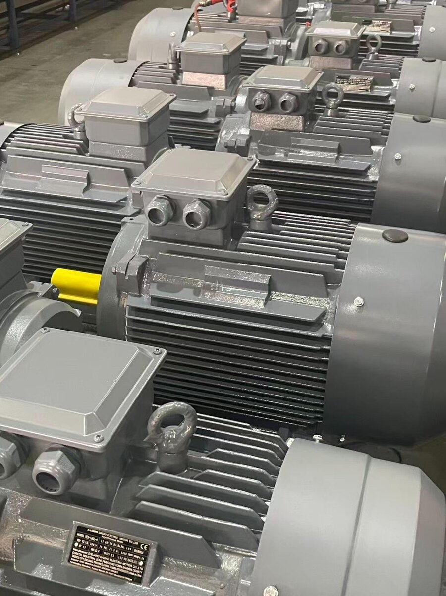 132 kW (175 HP) 1500 Dev/dk Pik Döküm Gövdeli IE4 Elektrik Motoru - DRG MOTOR,