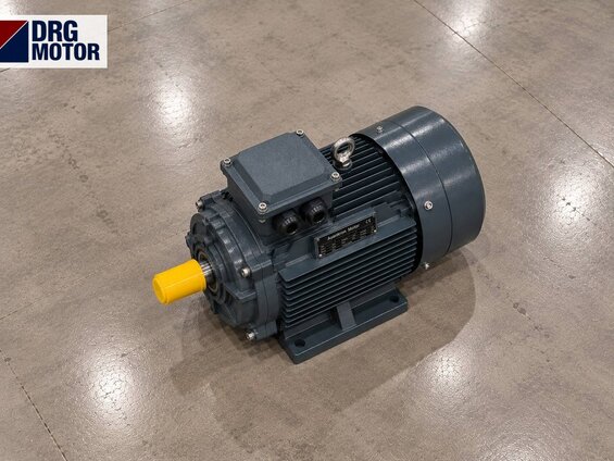 Moteur de pompe hydraulique de presse à injecter : choix et remplacement