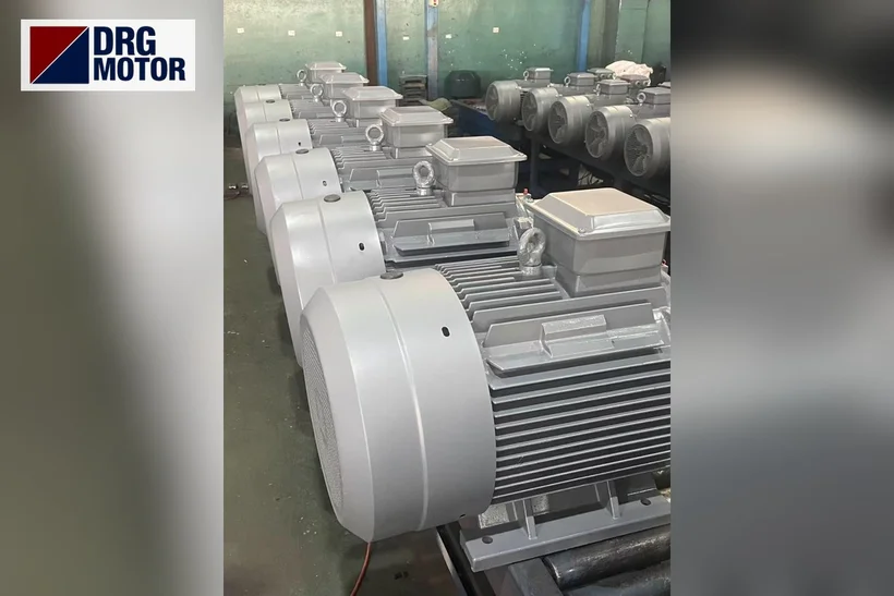 Grey three-phase electric motor with DRG MOTOR logo – 5.5 kW B35 foot and flange motor, foot and flange sizes