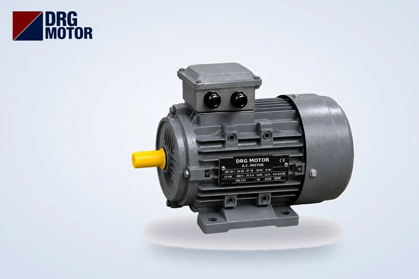 Moteur électrique triphasé gris au logo DRG MOTOR – choix d'un moteur à bride B5 1500 tr/min pour pompe hydraulique