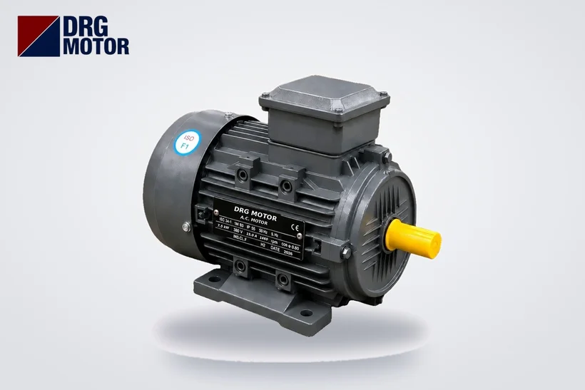 Moteur électrique triphasé gris avec logo DRG MOTOR – variation de vitesse par convertisseur de fréquence et onduleur