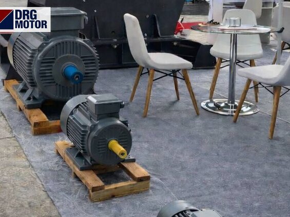 Moteur de machine de coupe de pierre et marbre : choisir la puissance pour débiteuse à pont et coupe-blocs