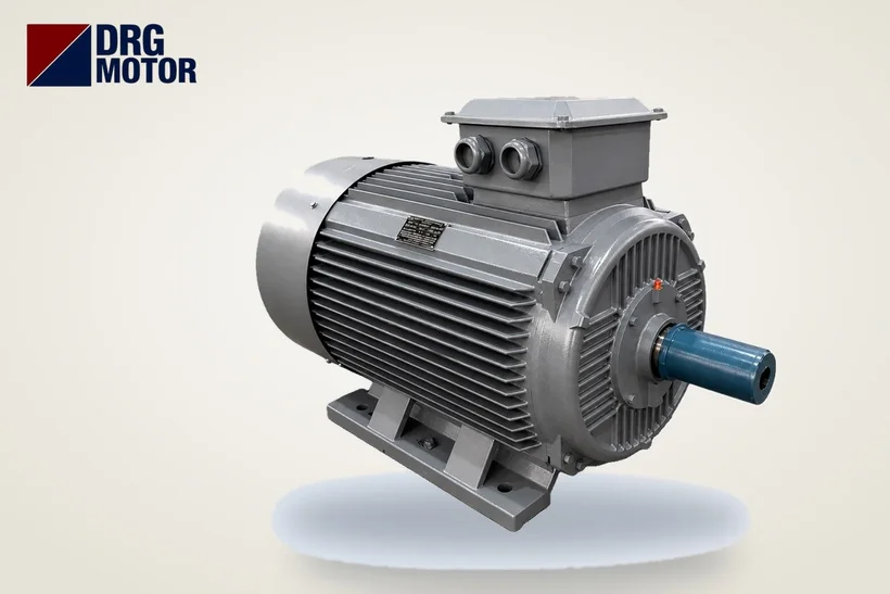 Moteur électrique triphasé gris avec logo DRG MOTOR – causes de déclenchement du relais thermique et réglage Moteur électrique triphasé gris avec logo DRG MOTOR – causes de déclenchement du relais thermique et réglage