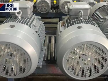Moteur de moulin à café industriel : puissance, vitesse et remplacement