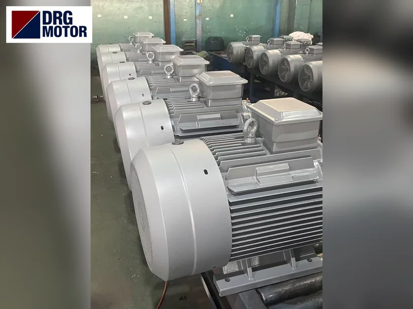 Row of foot-mounted cast iron DRG MOTOR three-phase electric motors Row of foot-mounted cast iron DRG MOTOR three-phase electric motors